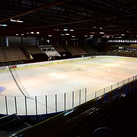 Zimni Stadion 3* Benesov (Central Bohemian)