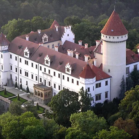 Zimni Stadion Benesov Hotel